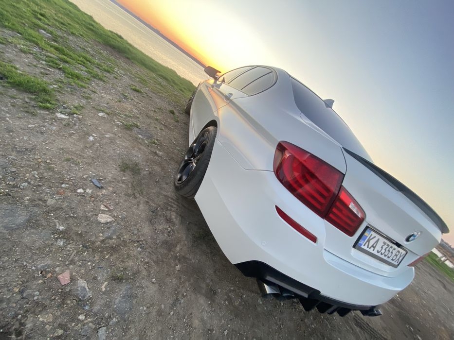 Продам BMW  528i F10 3.0