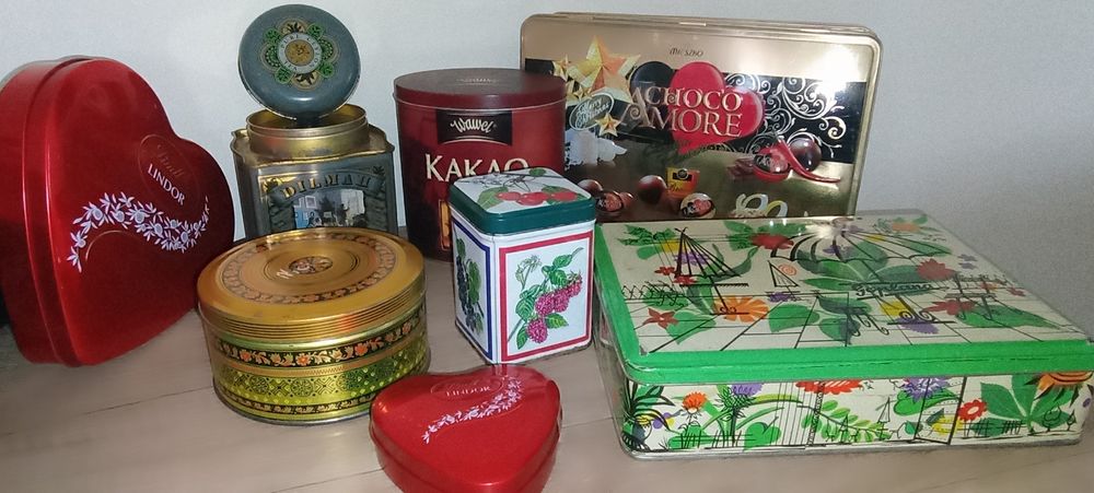 Puszki metalowe różne