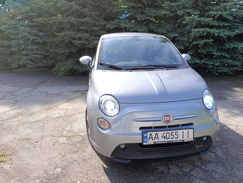 Электромобиль Fiat 500e
