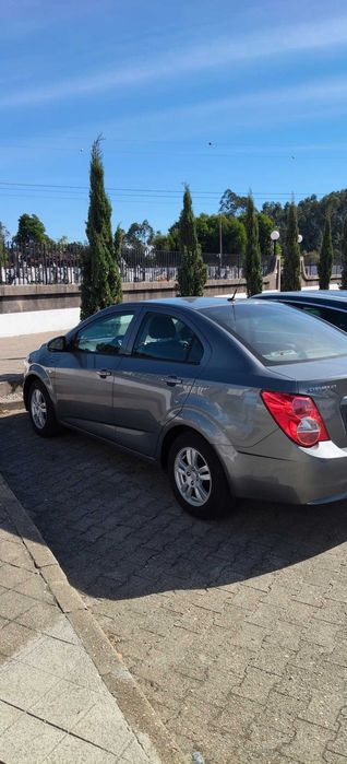 Chevrolet Aveo Sedan 1.2 Gasolina 86cv | 99.000 km | Excelente Estado