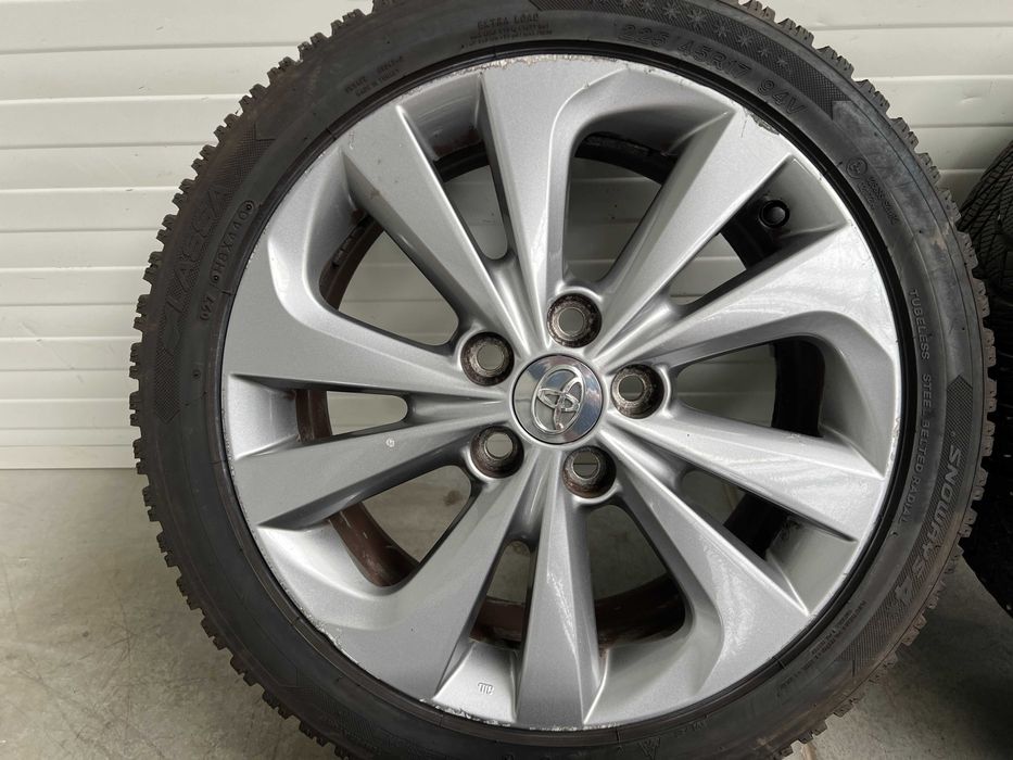 Koła felgi Toyota Auris II 7J ET50 17" 5x114,3
