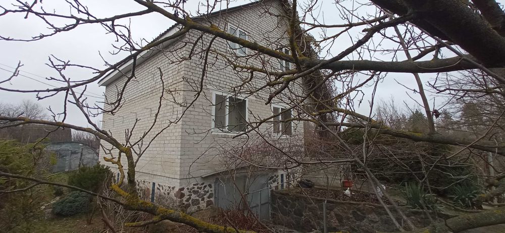 Продаж будинку,дачі