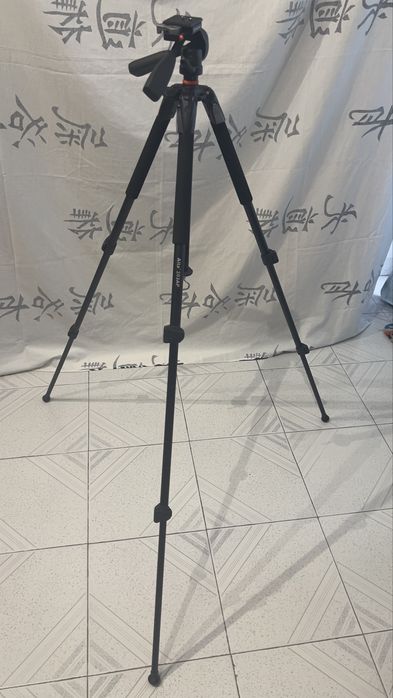 Tripé Vanguard Alta+ 203AP