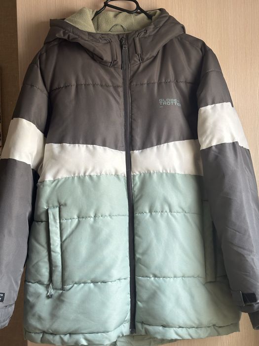 Продам зимову куртку Reserved, на зріст 1,64