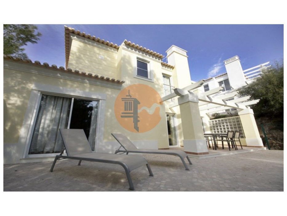 (GOLDEN VISA )Moradia de tipologia V2 de sonho num aldeamento no Ca...