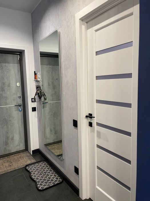 Продам 3 кімнатну квартиру Карачуни . Є- відновленя .