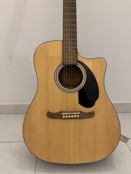 Fender fa 125-ce