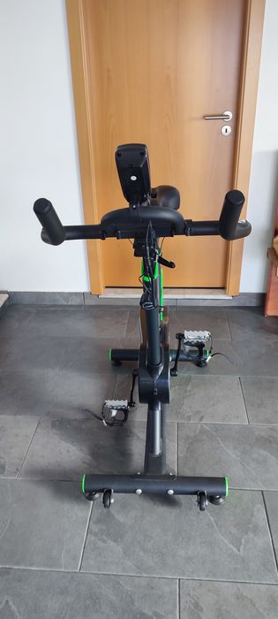 Bicicleta estática BODYTONE DS06