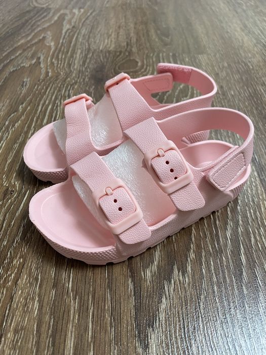Босоніжки для дівчинки