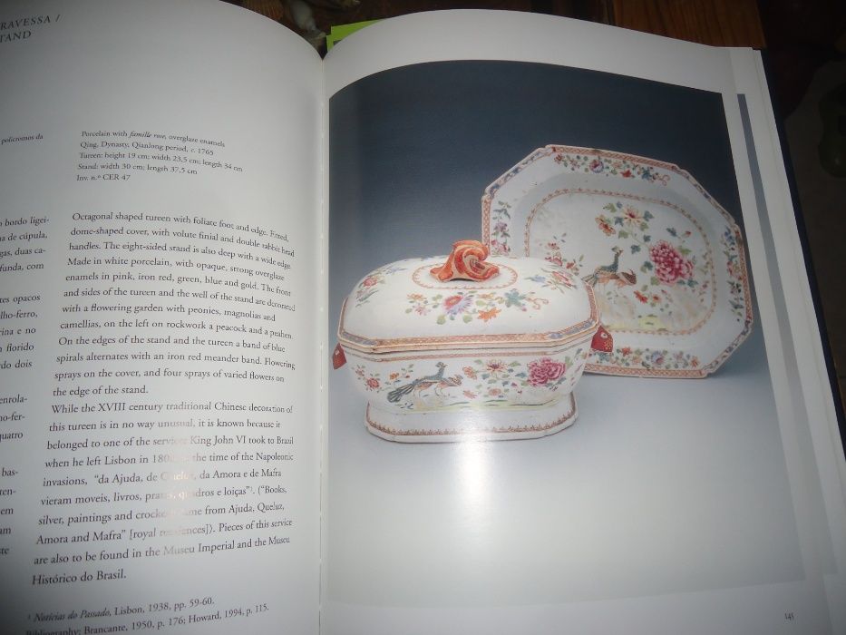 Livro Porcelana Chinesa da Fundação Carmona e Costa