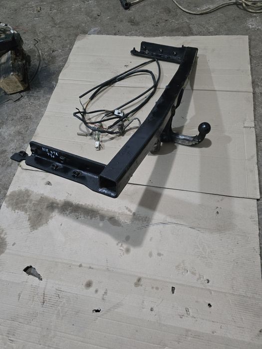 Фаркоп Nissan X-trail t30 причіпне гак 2001-2007 нисан х трейл т30