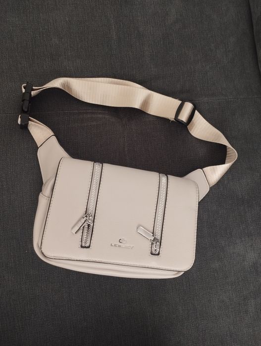 Beżowa nerka torebka