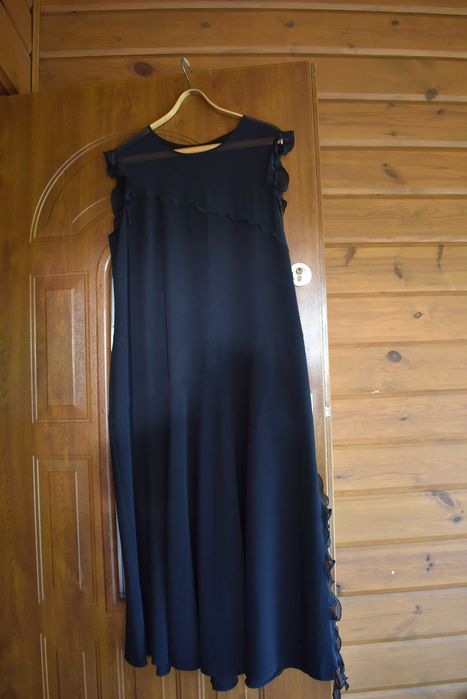 Елегантне чорне плаття