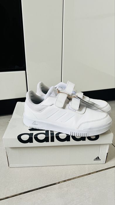 Adidas 37 розмір дитячі кросівки