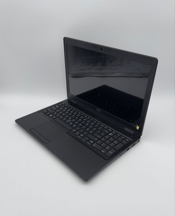 DELL Latitude 5580 | I5-6200U | 8Gb | 240Gb SSD |15.6"| 1 ANO GARANTIA