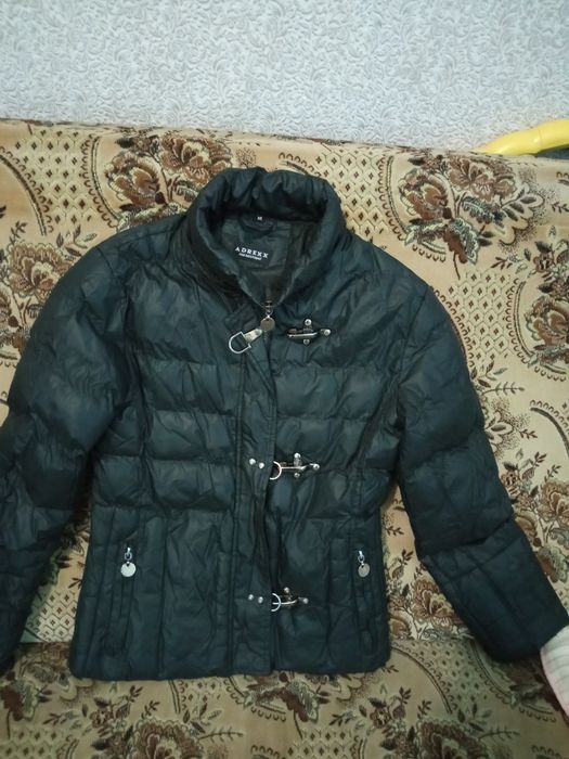 .Продам Куртки женские
