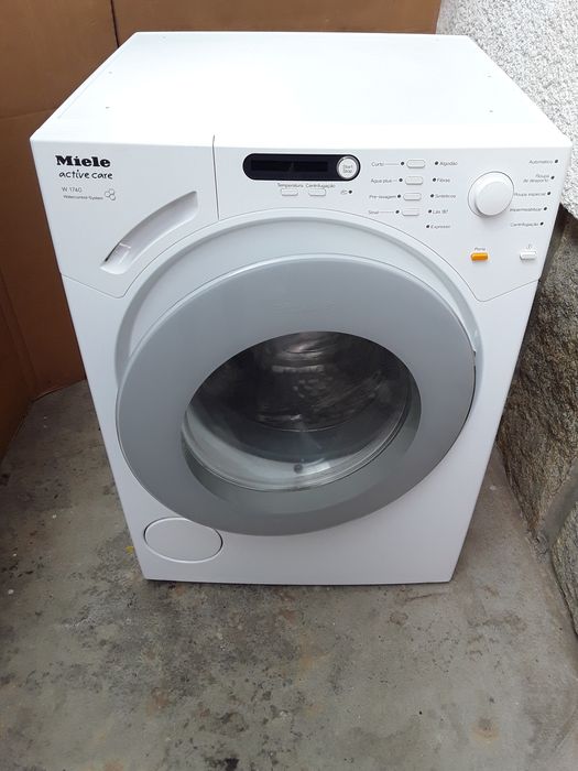 Maquina de Lavar Roupa MIELE - igual a nova