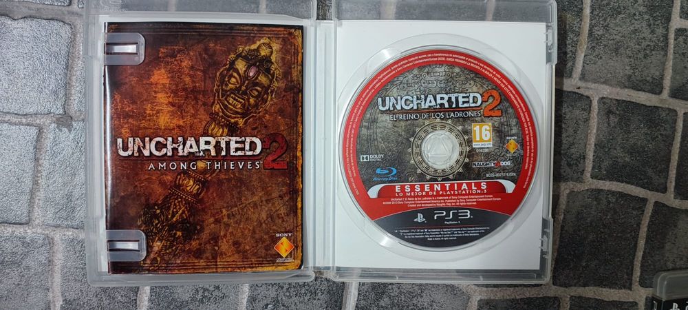 Uncharted 2: Among Thieves - PS3 (Edição Essentials)