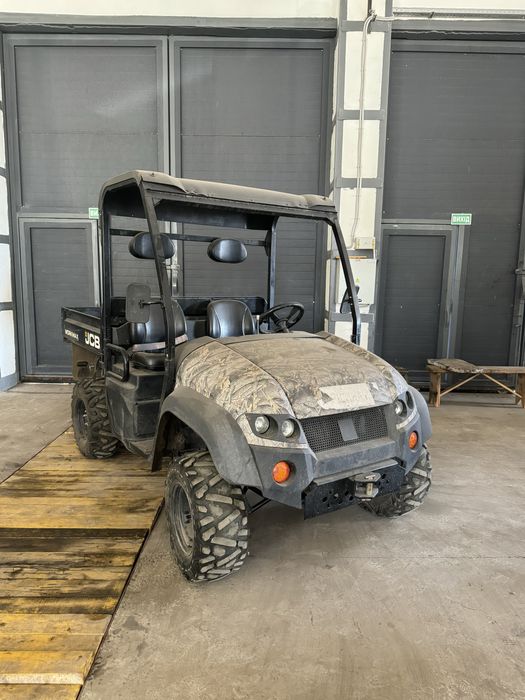 Позашляховий автомобіль JCB Workmax 800 D