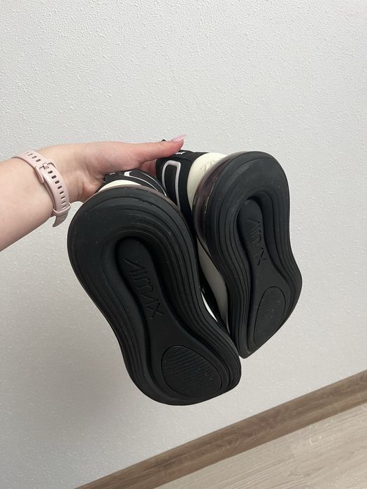 Кросівки чоловічі Nike Air Max 720 "Black White" 44 розмір