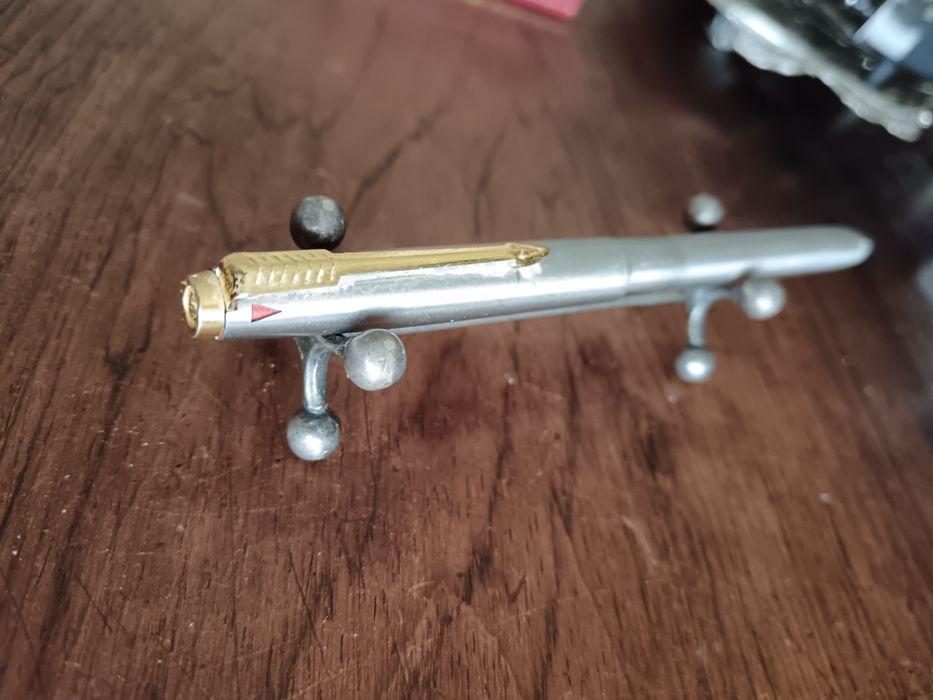 Caneta- esferográfica Parker de 4 cores