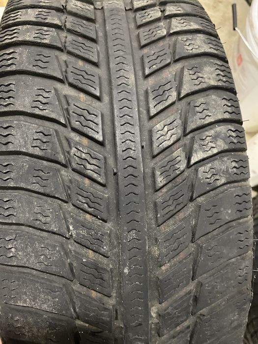 Продам резину зима R 16