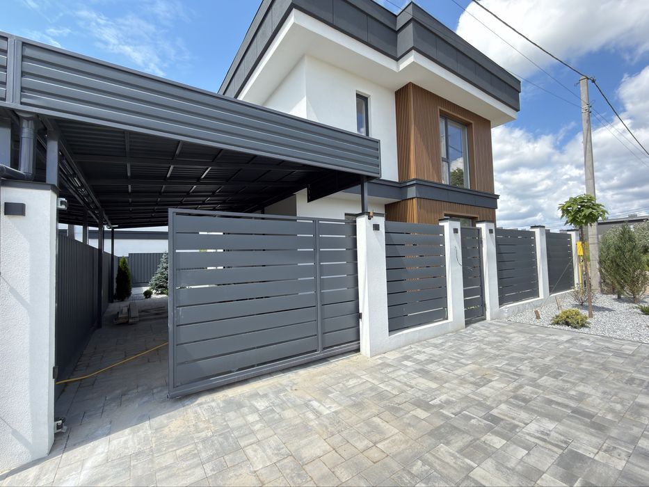 House, 150 m², land 250 m²