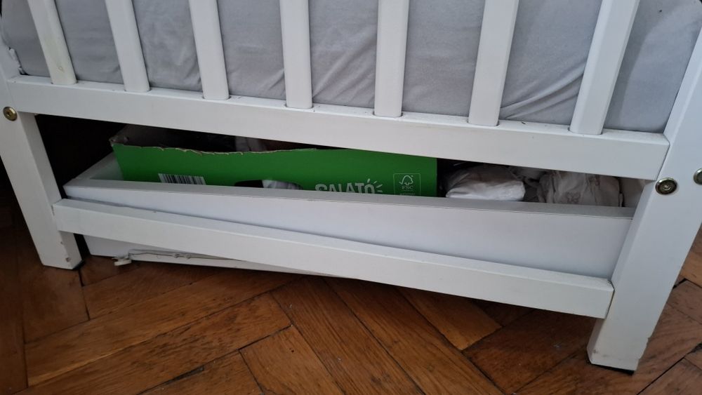 Łóżeczko dziecięce biale drewniane plus pościel materac