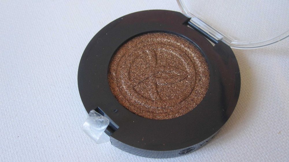 Тени для век Ив Роше, перламутровые, новые, Yves Rocher