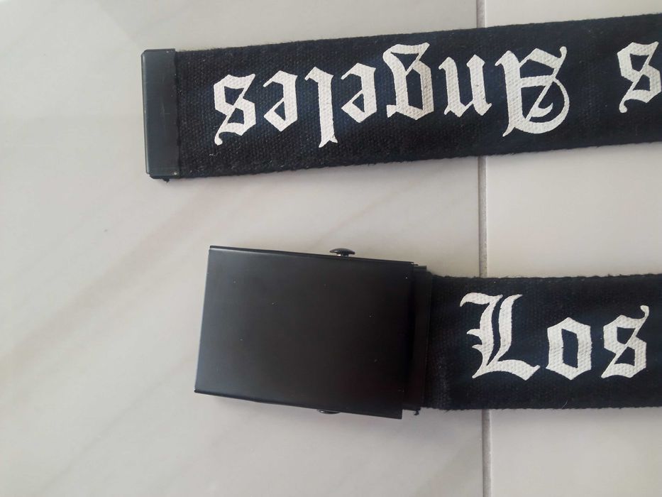 Pasek do spodni z napisem "Los Angeles" długość 121 cm.