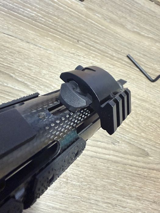 Кріплення під 45 градусів на планку пікатіні