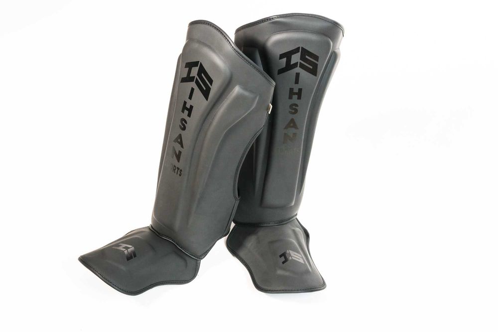 Ochraniacze piszczeli I stopy Matte Ihsan Sports