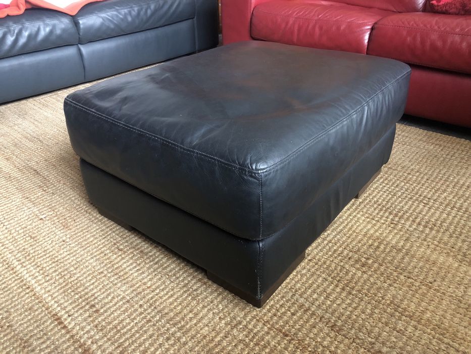 Pouf em pele da Divani & Divani