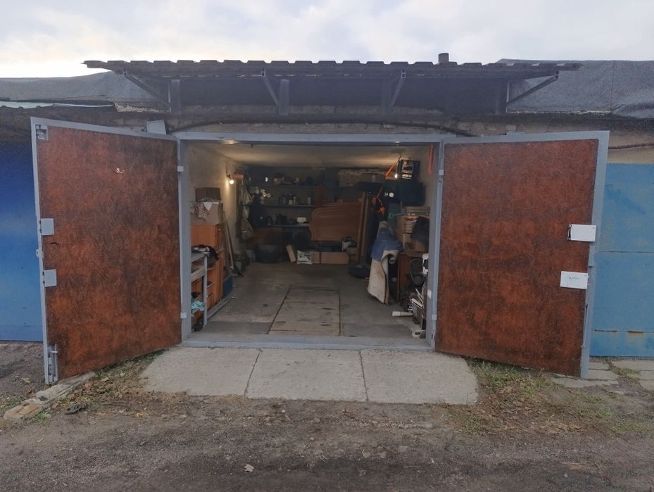 Гараж на 40 років жовтня,за 4 лікарнею.