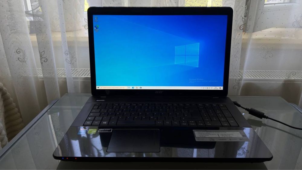 Игровой ноутбук Ноутбук Acer Aspire E1‑772g 17.3 / i5‑4200M / 8 ГБ / SSD 120 ГБ /HDD 1000/ Radeon 820M
