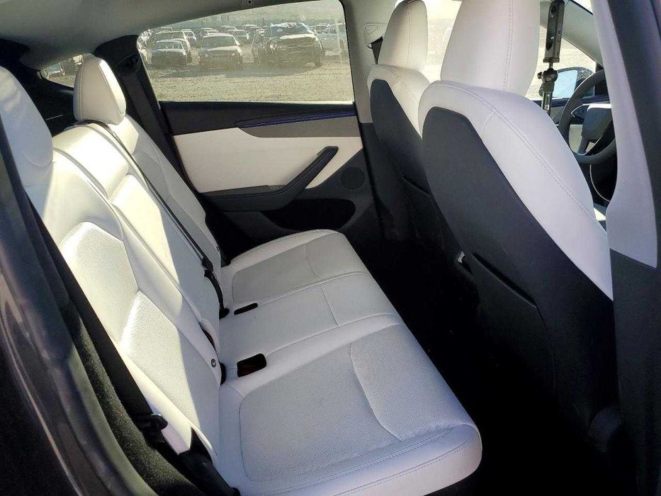 2026 Tesla Model Y Juniper