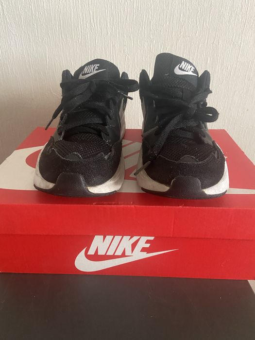 Кроссовки Nike оригинал 40.5 коробка