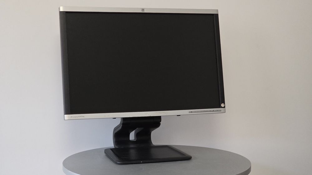 Monitor HP LA2405WG 24" cale fullhd  pivot  DisplayPort  dvi