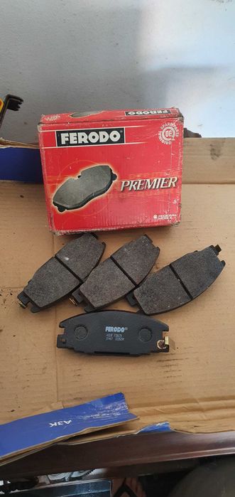 Pastilhas / Calços Frente,Frontera 2.0/2.3/2.4 e Isuzo Tropper 2.6/2.8