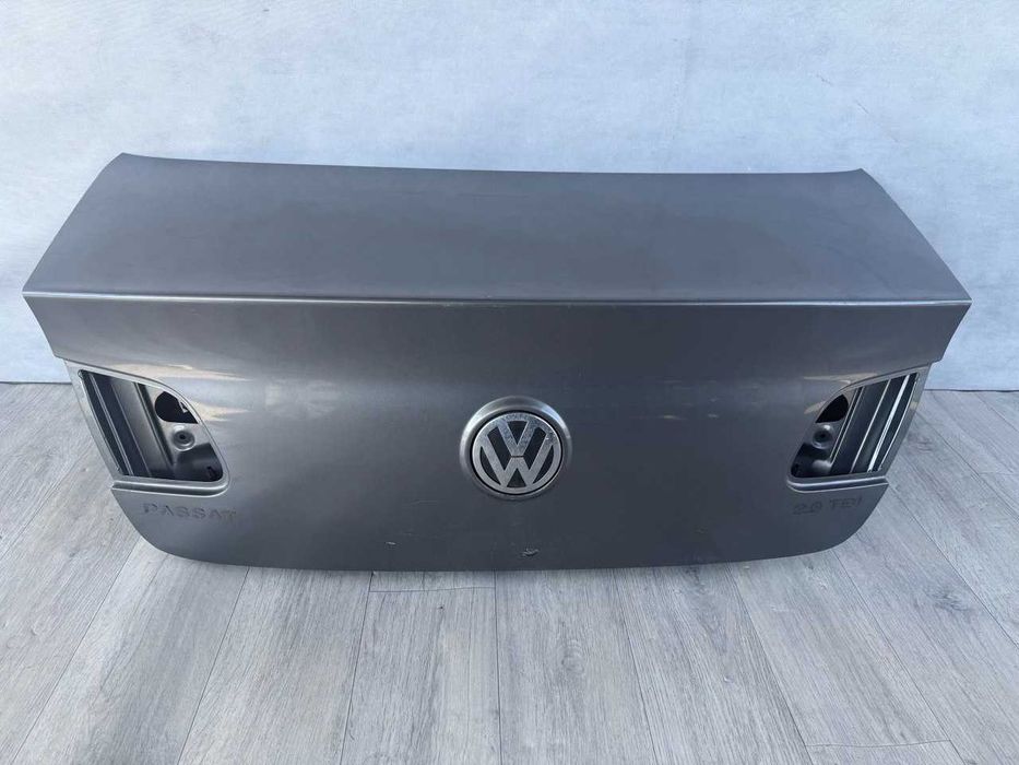 Крышка багажника VW Passat b6 Седан  В наличии