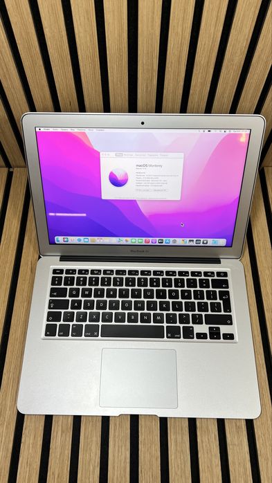 Продам MacBook Air 13” (2017)