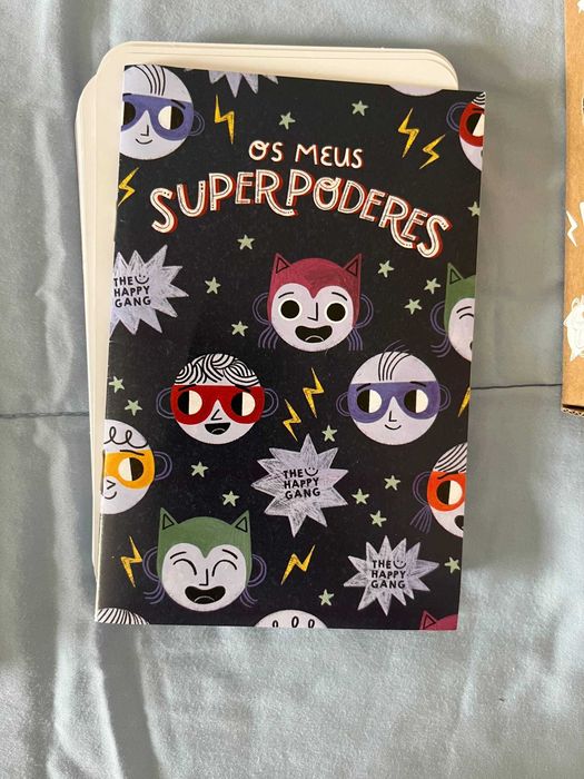 Os Meus Superpoderes, 30 cartas e livro The Happy Gang