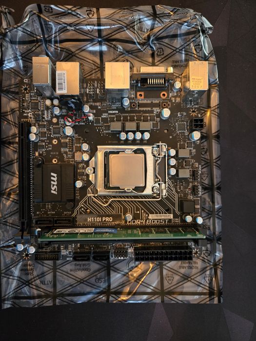 Motherboard MSI H110I Pro + 4Gb RAM DDR4 + Celeron G3900