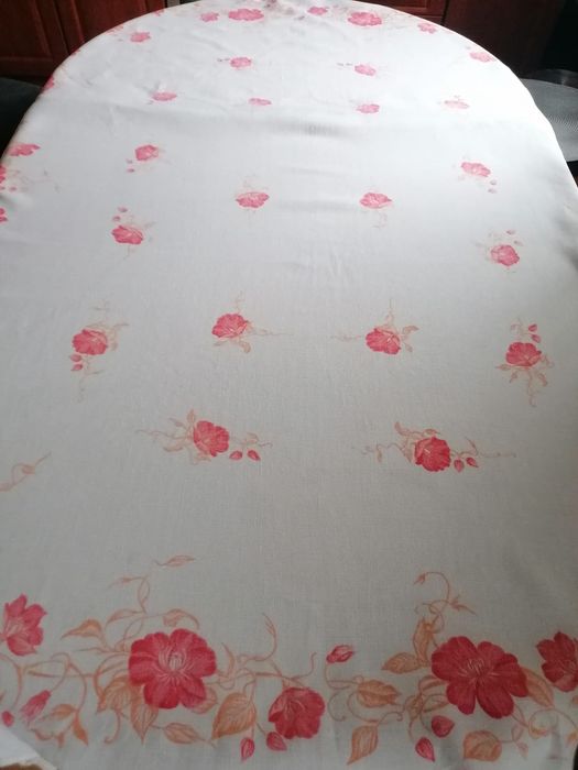 Obrus lniany z czasów PRL