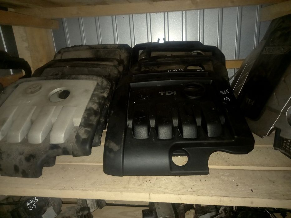 Декоративна кришка Passat B6 Octavia A5 Superb  А6 С6