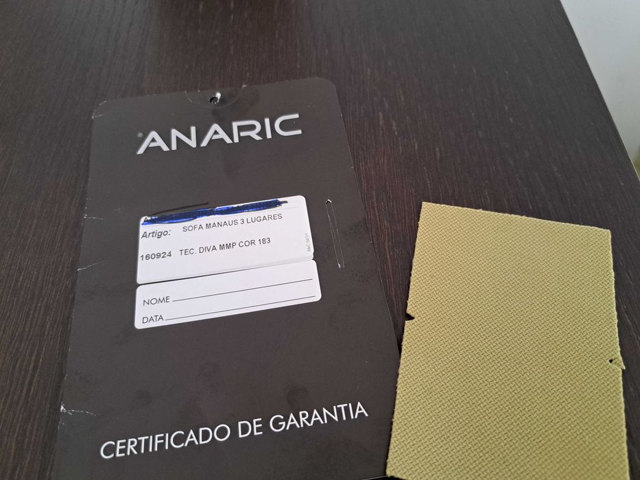Sofa confortável 3 lugares