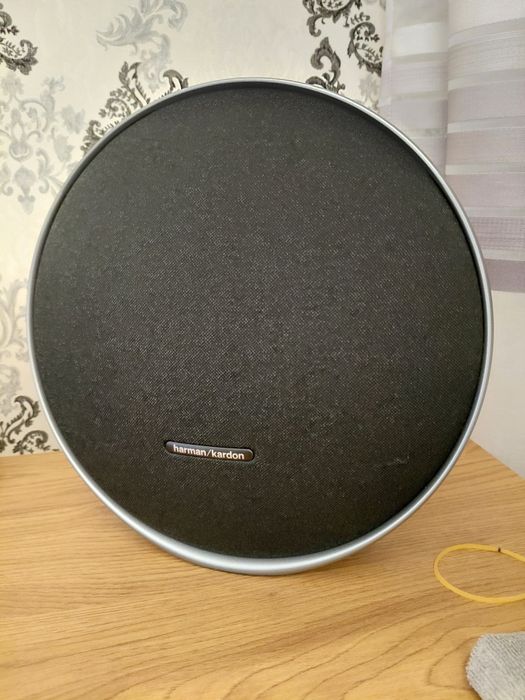 Harman Kardon Onyx Studio 9