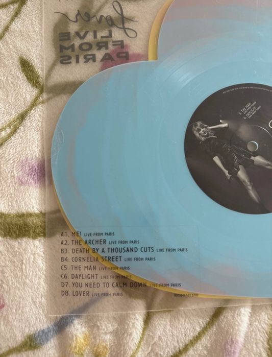 taylor swift - lover live in paris heart shaped vinyl 2LP sealed RARE!