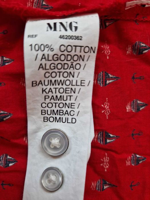 używana, czerwona koszulowa bluzka z bawełny