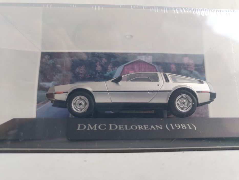Miniatura DMC DeLorean 1/43